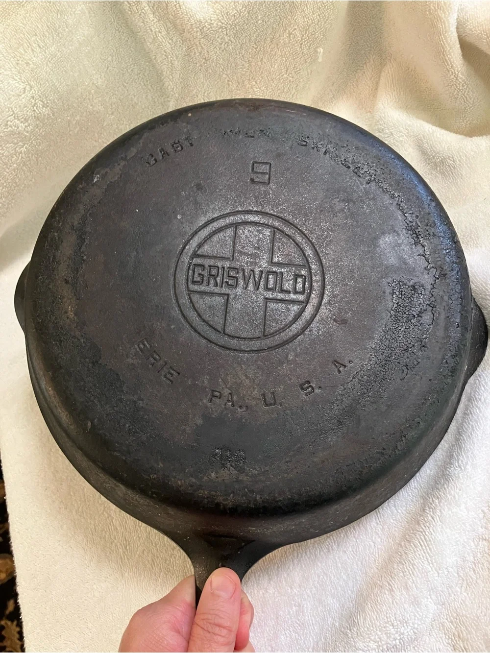 Antique Griswold #9 Cast Iron Skillet frying pan